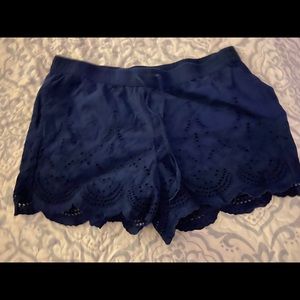 Pull-On Shorts with Tie